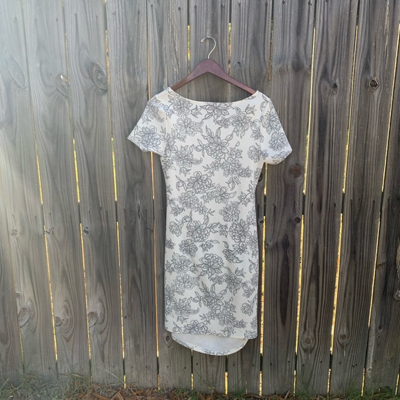 Hello Miz maternity dress - Picture 2 of 3